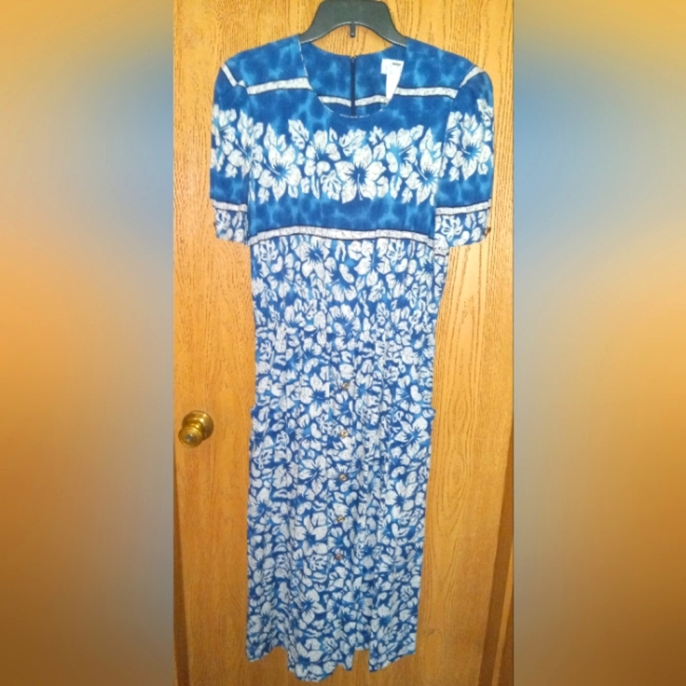 *CLEARANCE*Vintage SGS Studio Dress